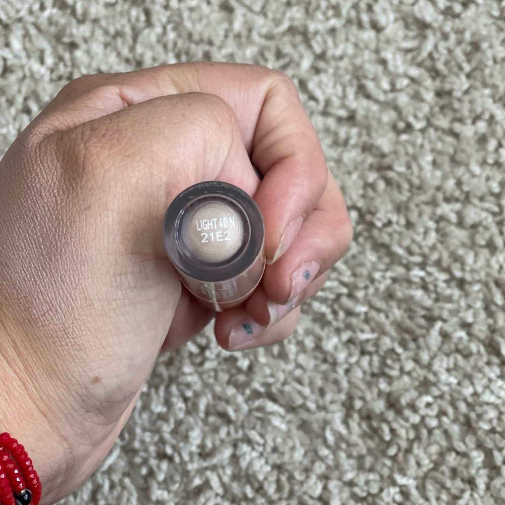 ColourPop Pretty Fresh concealer - Picture 2 of 2